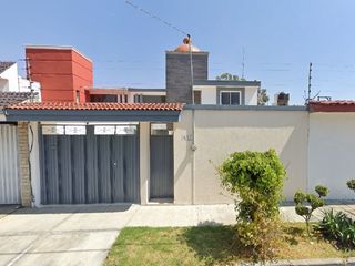 CASA EN PLAZAS AMALUCAN PUEBLA, CON JARDIN, PLAZA COMERCIAL, PARQUE Y VIAS RAPIDAS.