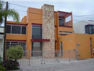 Casa en Renta en Canteras de San José