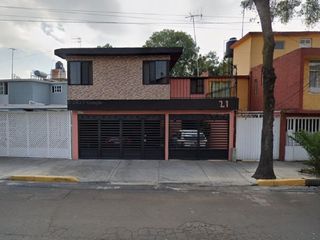 CASA EN COAPA CULHUACAN, COYOACAN, CERCA DE COLEGIO DE BACHILLERES, PLAZA COMERCIAL, PARQUE Y VIAS RAPIDAS.