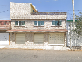 CASA EN COLONIA MODERNA DE LA CRUZ,TOLUCA, CON 2 ACCESORIAS, BODEGA, CERCA DE CENTRO COMERCIAL, PARQUE, HOSPITAL, PLAZAS Y VIAS RAPIDAS