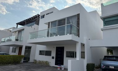 CASA EN VENTA CLUSTER PUEBLA BLANCA, LOMAS DE ANGELOPOLIS II