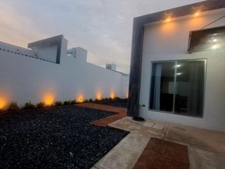 CASA EN UNA PLANTA  EN RENTA  AL SUR DE LA CIUDAD (CERCA DE LA PLANTA NISSAN )