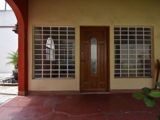 ¡¡OPORTUNIDAD!!   RESIDENCIA DE UNA PLANTA CON DEPARTAMENTO INDEPENDIENTE Y GRAN JARDÍN