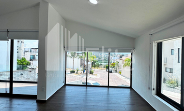 CASA CON RECAMARA AMPLIA EN PLANTA BAJA EN VENTA LOMAS DEL LAGO JURIQUILLA