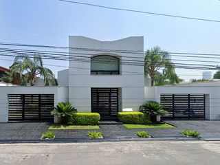 Casa en Venta en San Pedro Garza Garcia ¡¡¡Excelente Oportunidad de Inversiòn  Propiedad de Recuperaciòn Hipotecaria!!!