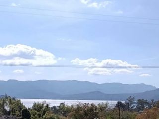 Venta de terreno con vista al lago