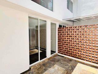 Hermosa casa Recién remodelada en renta.