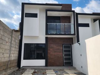 CASA EN VENTA EN LA AZTECA