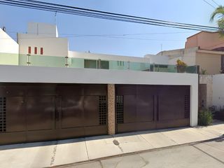 CASA EN VENTA EN LOS BOSQUES, AGUASCALIENTES, AGS.