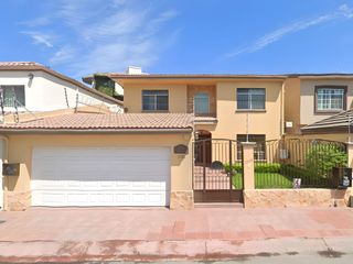 CASA EN VENTA EN HACIENDA AGUA CALIENTE, TIJUANA, BAJA CALIFORNIA.