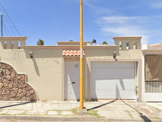 Casa en Venta en  Las Fuentes, Durango, Dgo. LG9.