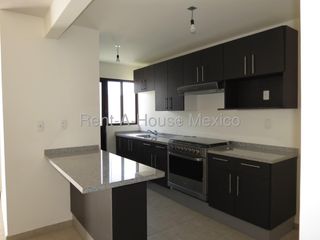 Casa de tres recámaras en venta en El Refugio, Querétaro
