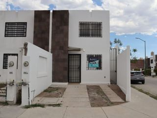 Casa en renta seminueva con terreno excedente en Los Héroes León