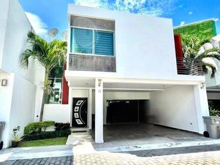 Casa en renta en Ciudad del Carmen Fraccionamiento Turquesa Renta Km 9 📍