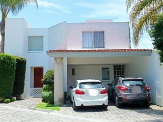 CASA AMUEBLADA EN RENTA EN FRAC. EN ZAVALETA PUEBLA