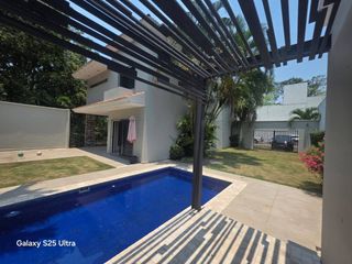 CASA EN RENTA PRIVADA GOLONDRINAS