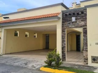 CASA EN RENTA RESIDENCIAL PUERTA REAL
