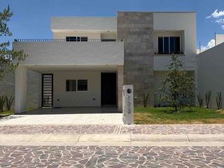 Casa en Renta 4 recámaras