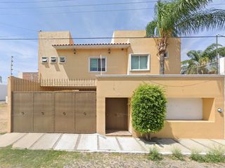 VENTA DE CASA EN RECUPERACION BANCARIA EN ZIRATE, MICHOACAN