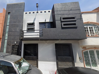 Casa en Venta en La Piedad de Cabadas , Michiacan , México . LG9.