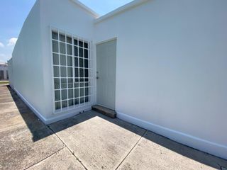 CASA SEMI-AMUEBLADA, DE UN PISO EN VIÑEDOS CERCA DE TOYOTA