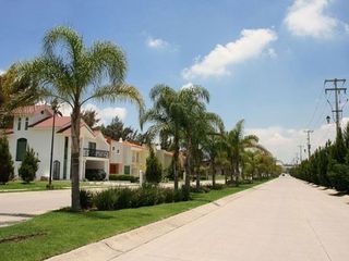 TERRENO EN VENTA EN CASA FUERTE SANTA ANITA | FRENTE A PARQUE