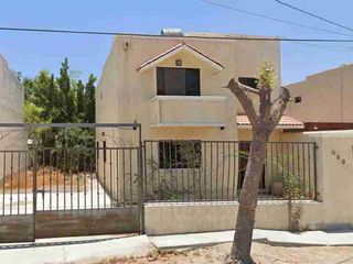 Hermosa Casa en Venta en Lic Benito Juárez, La Paz, BCS.