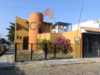 Casa 3 recámaras, 1 baño y 1/2 baño en Santa Cristina, Villa de Álvarez,Col.