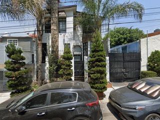 HERMOSA CASA A 15 MIN. DE PERINORTE,