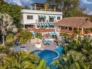 Casa Los Mangos – Propiedad con Vista al Mar y Potencial de Inversión en Zicatela