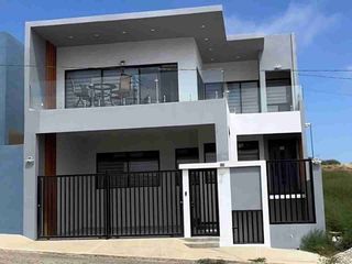 CASA EN VENTA, PUERTO NUEVO ENSENADA BC