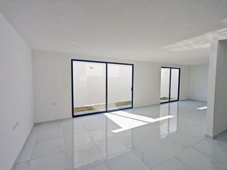 MODERNA CASA EN XIXITLA