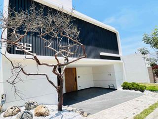 Residencia de lujo en Venta, parque Isla Blanca lomas de Angelopolis.