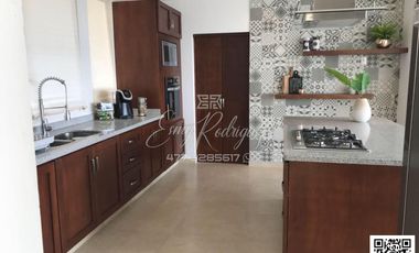 CASA EN VENTA, VISTA PANORÁMICA, 3 RECÁMARAS CON BAÑO, AL NORTE DE LEÓN