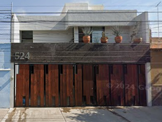 Casa de recuperación bancaria en venta en Gremial, Aguascalientes.