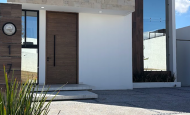 CASA EN VENTA AL SURPONIENTE DE AGUASCALIENTES FRAC. CEIBA