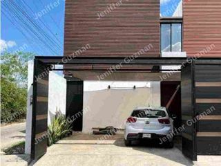 Amplio TH con piscina y en esquina