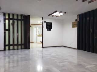 CONSULTORIO EN RENTA EN LA ROMA