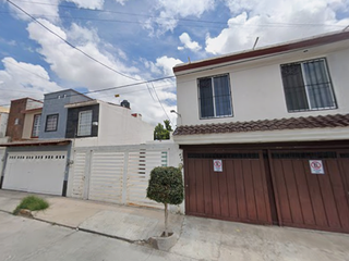 Casa de recuperación bancaria en venta en Fraccionamiento Lomas de Santa Anita, Aguascalientes.