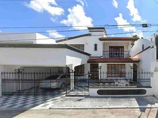 Hermosa Casa en Venta Ubicada Av 2000, Fracciorama 2000, San Francisco de Campeche,