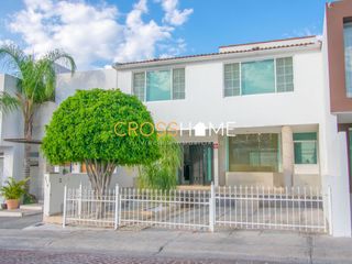 Casa en renta en Cumbres del Lago, Querétaro, Querétaro