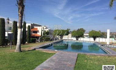 CASA EN VENTA, LOMAS DEL VALLE 4 REC. CON BAÑO, CASA CLUB CON ALBERCA AL LADO