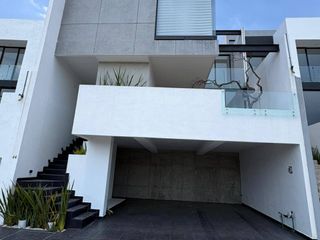 CASA EN RENTA EN LOMAS DE ANGELOPOLIS PUEBLA