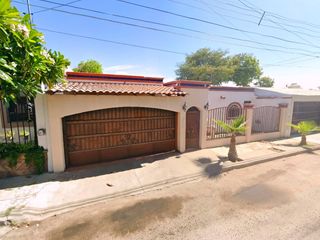Casa en venta en Hermosillo col. Periodista.