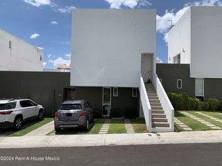 ✨ Departamento dúplex con terraza amplia y vigilancia privada en El Mirador QH1117