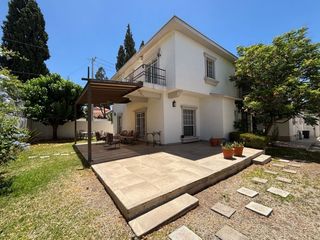 EXCELENTE RESIDENCIA EN VENTA, RECIEN REMODELADA CON ACABADOS MODERNOS CON RECAMARA EN PLANTA BAJA EN ESQUINA