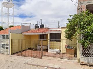 Casa en venta Col. Jardines del Valle, Valle de Margaritas, Jesús Gómez Portugal, Ags.
