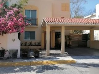 GRAN OPORTUNIDAD !!! CASA en REMATE en FRACC. RESIDENCIAL PRIVANZAS, Cd. del CARMEN, CAMPECHE.