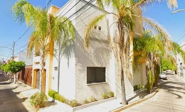 CASA EN VENTA ARELLANO, BARRIO DE GUADALUPE, AGUASCALIENTES.