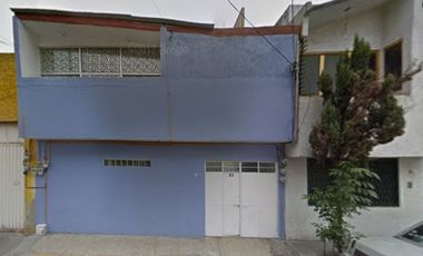 CASA EN VENTA ,REMATE BANARIO NO SE ACEPTAN CREDITOS ,CALLE CANELA 190 MZA K,LTE 18 COL, GRANJAS CP 08400